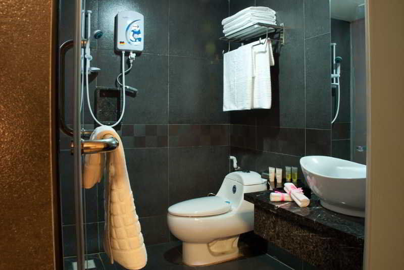 Euro Rich Hotel Melaka Ngoại thất bức ảnh